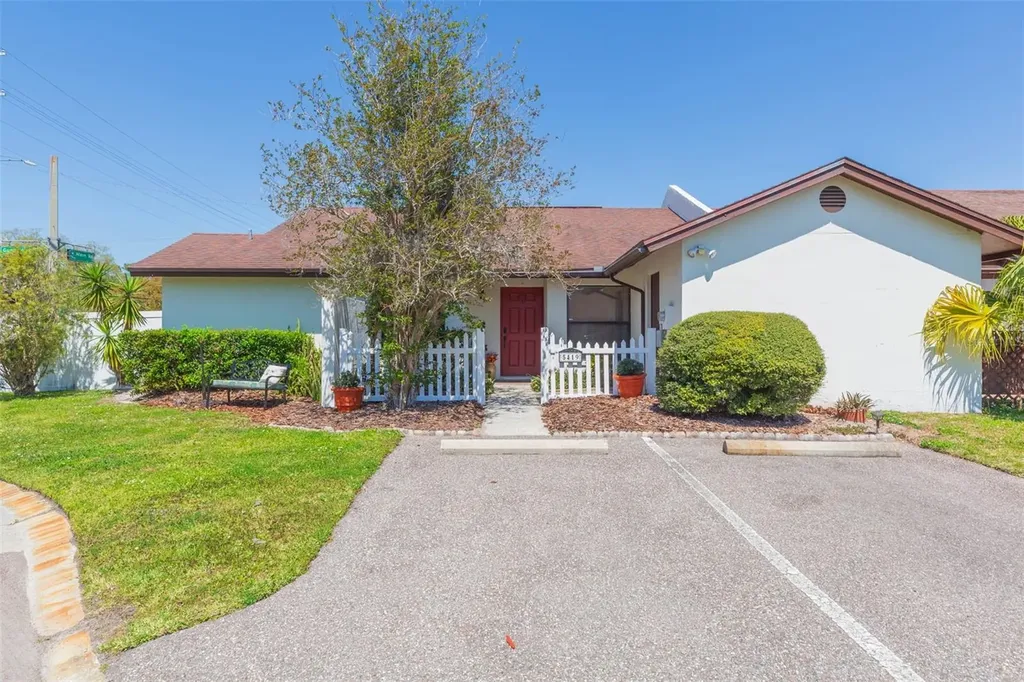 5419 Marlwood Court Tampa FL 33624
