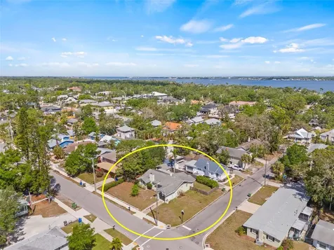 2102 7th Avenue W Bradenton FL 34205