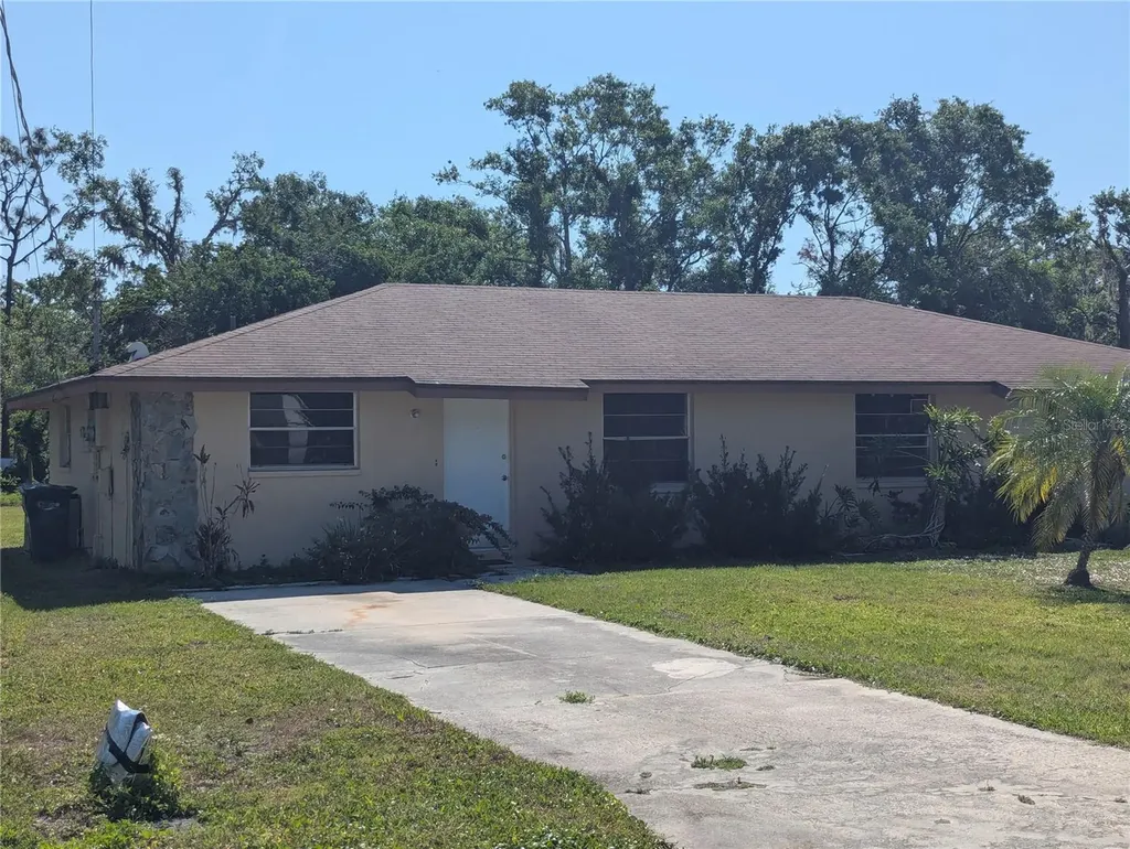 1011 Hagle Park Road Bradenton FL 34212