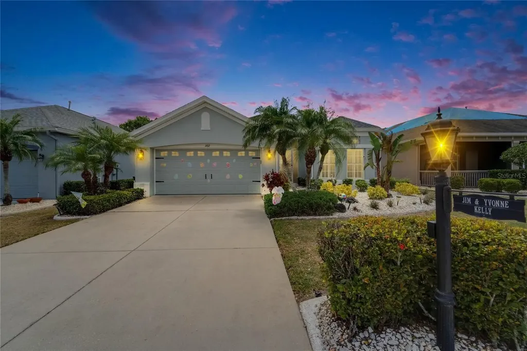 1102 Emerald Dunes Drive Sun City Center FL 33573