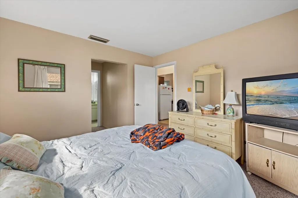 1343 Glendale Circle W Sarasota FL 34232