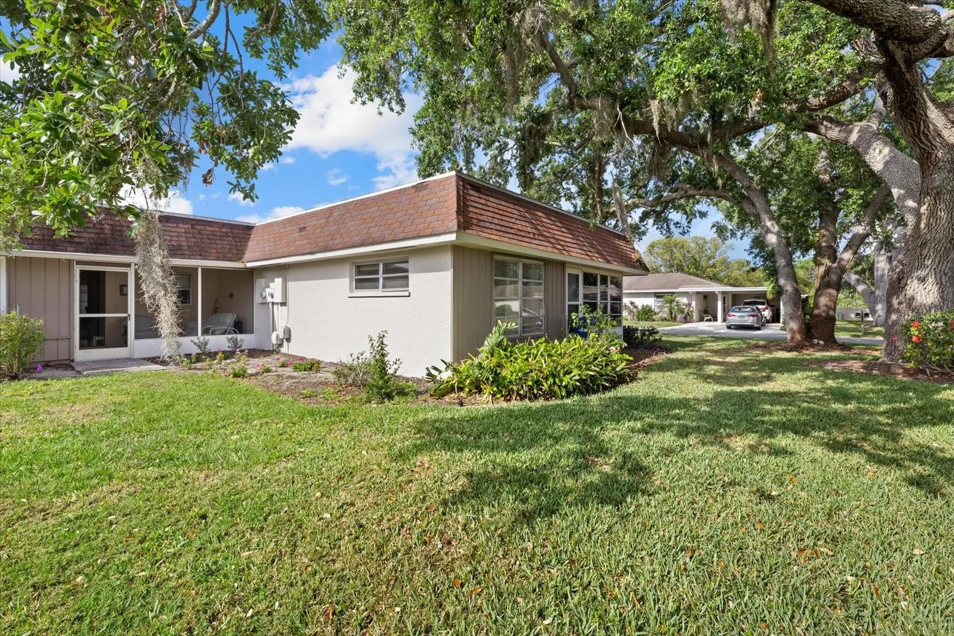 1343 Glendale Circle W Sarasota FL 34232