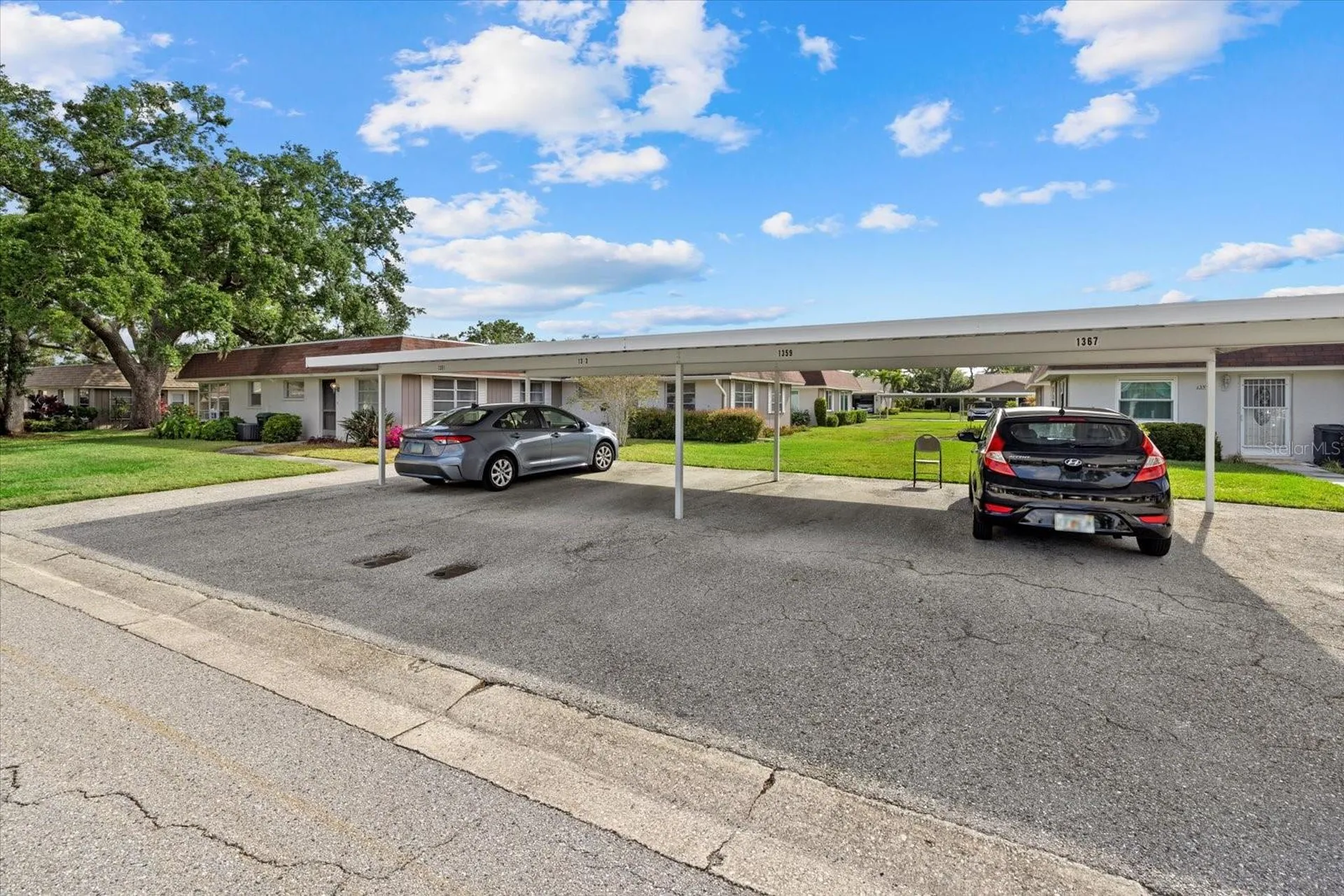 1343 Glendale Circle W Sarasota FL 34232