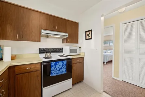 1343 Glendale Circle W Sarasota FL 34232