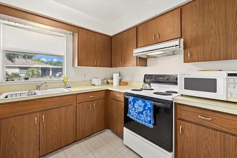 1343 Glendale Circle W Sarasota FL 34232