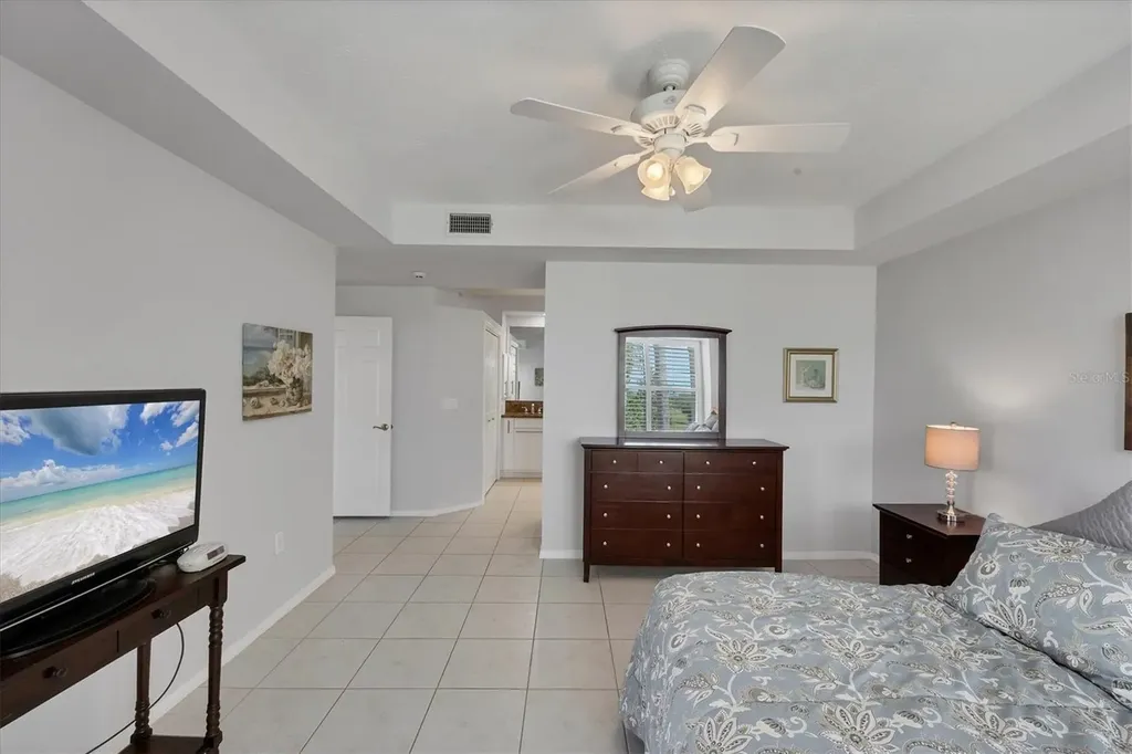 7334 Regina Royale Sarasota FL 34238