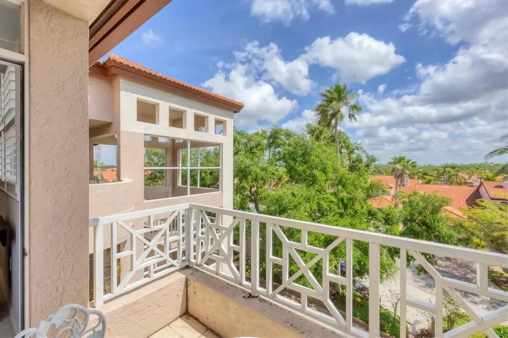 7334 Regina Royale Sarasota FL 34238
