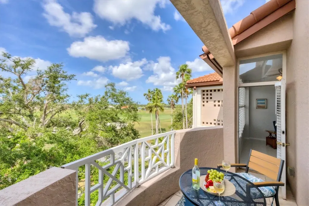 7334 Regina Royale Sarasota FL 34238
