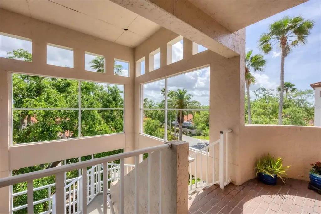 7334 Regina Royale Sarasota FL 34238