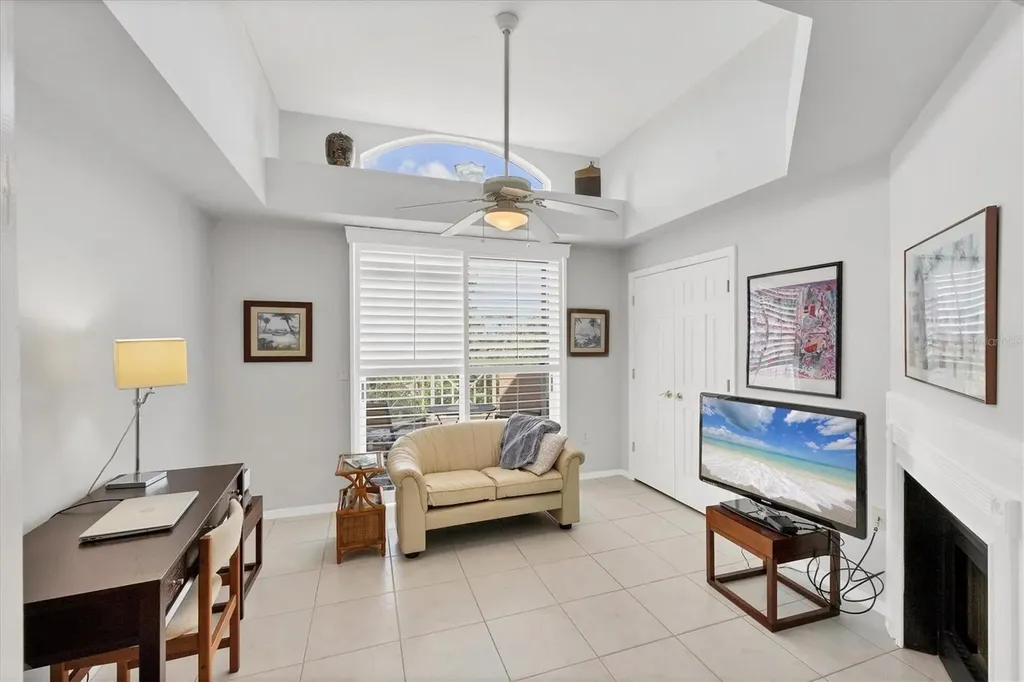 7334 Regina Royale Sarasota FL 34238