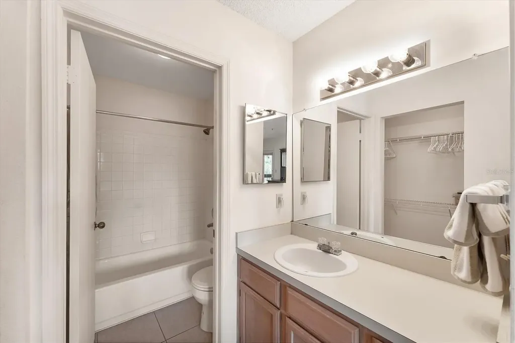 4017 Crockers Lake Boulevard Sarasota FL 34238