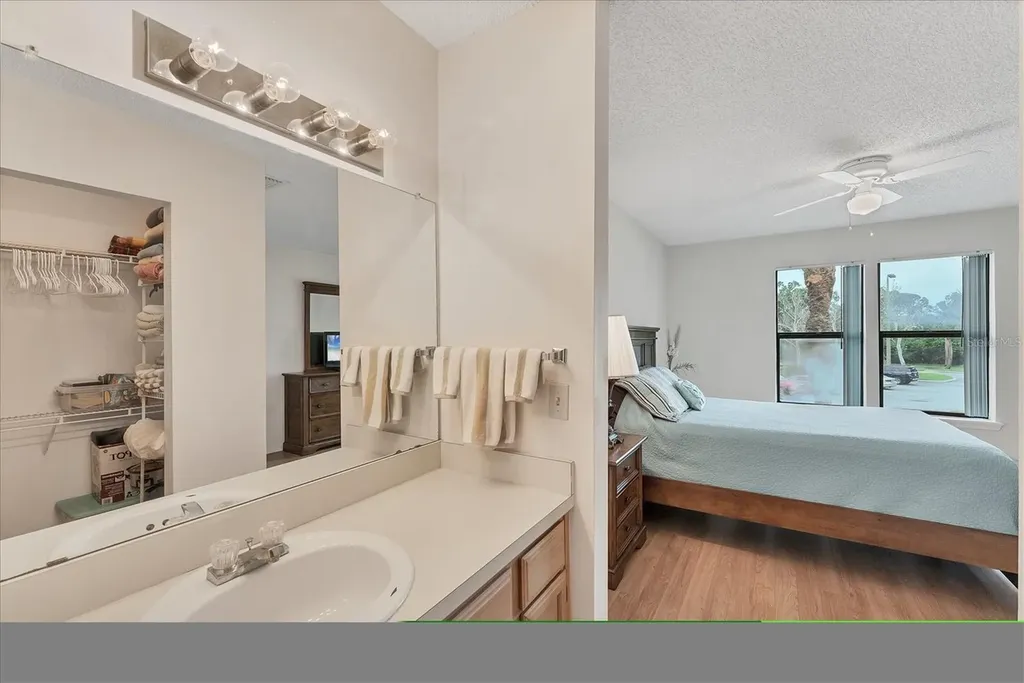 4017 Crockers Lake Boulevard Sarasota FL 34238