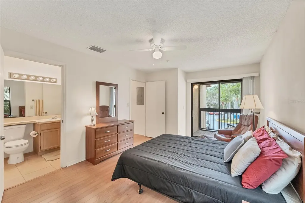 4017 Crockers Lake Boulevard Sarasota FL 34238