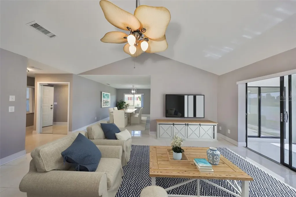 1806 Wolf Laurel Drive Sun City Center FL 33573