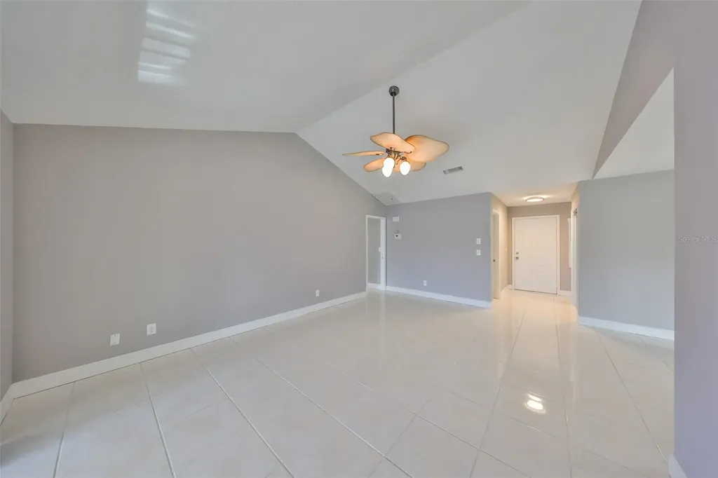 1806 Wolf Laurel Drive Sun City Center FL 33573