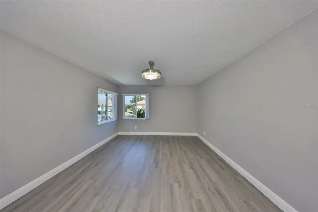 1806 Wolf Laurel Drive Sun City Center FL 33573