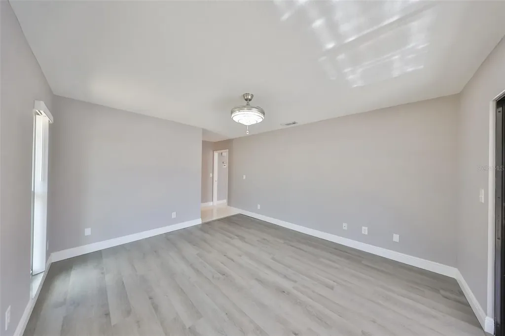 1806 Wolf Laurel Drive Sun City Center FL 33573