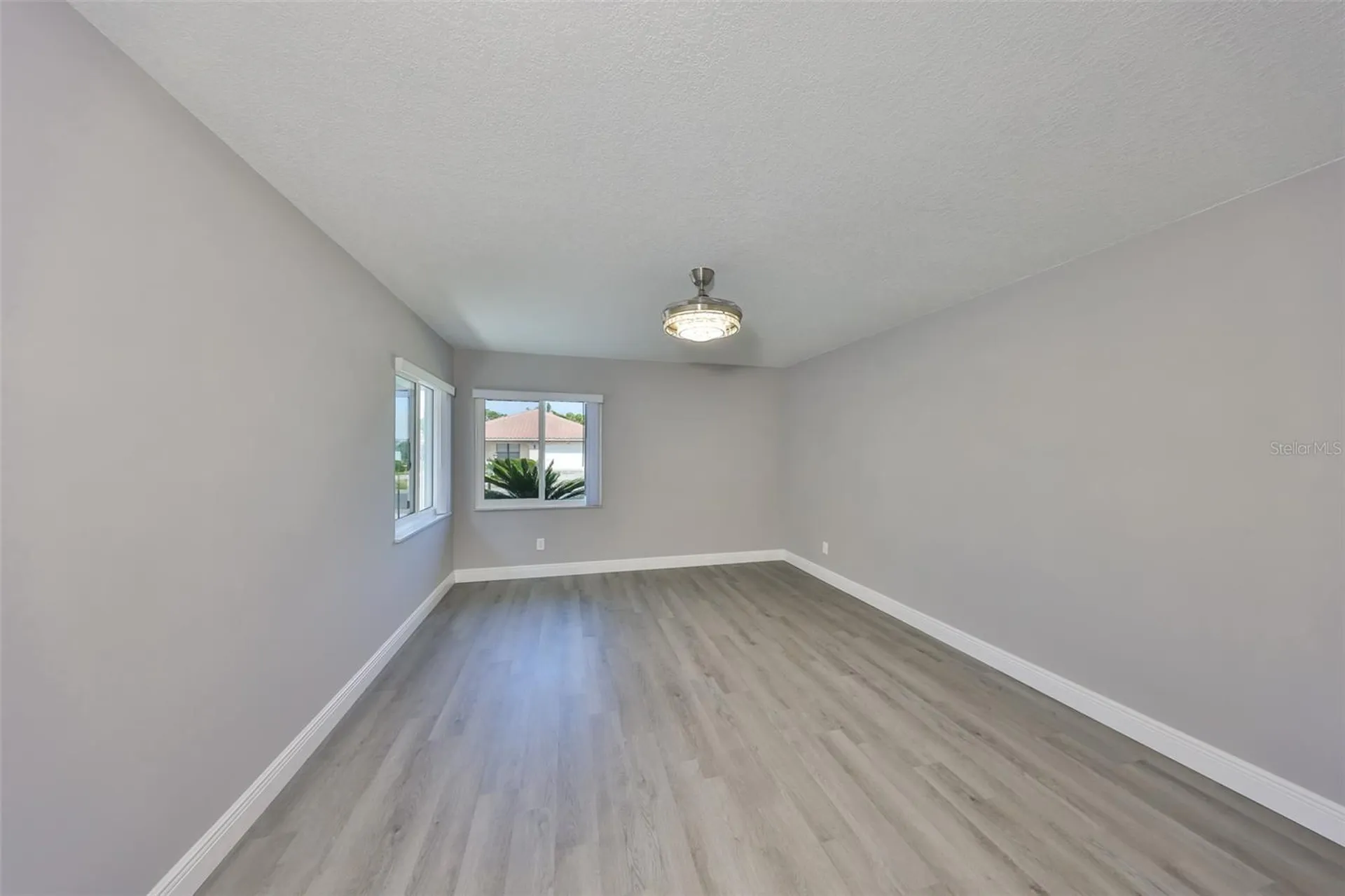 1806 Wolf Laurel Drive Sun City Center FL 33573