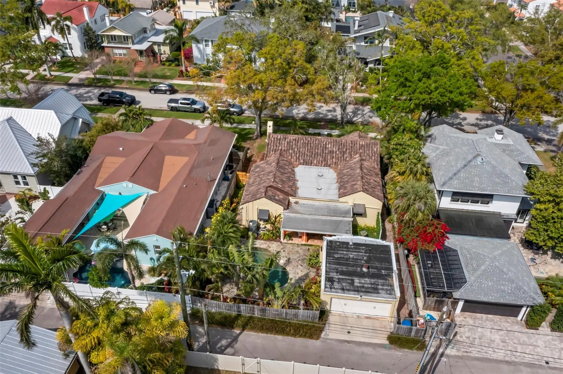 646 16th Avenue NE St Petersburg FL 33704