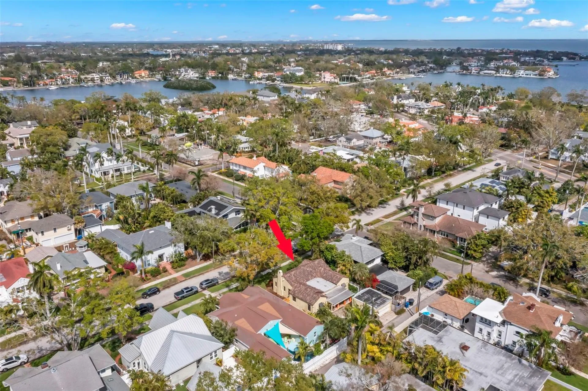 646 16th Avenue NE St Petersburg FL 33704