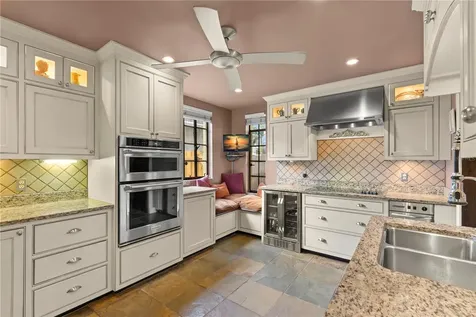 646 16th Avenue NE St Petersburg FL 33704