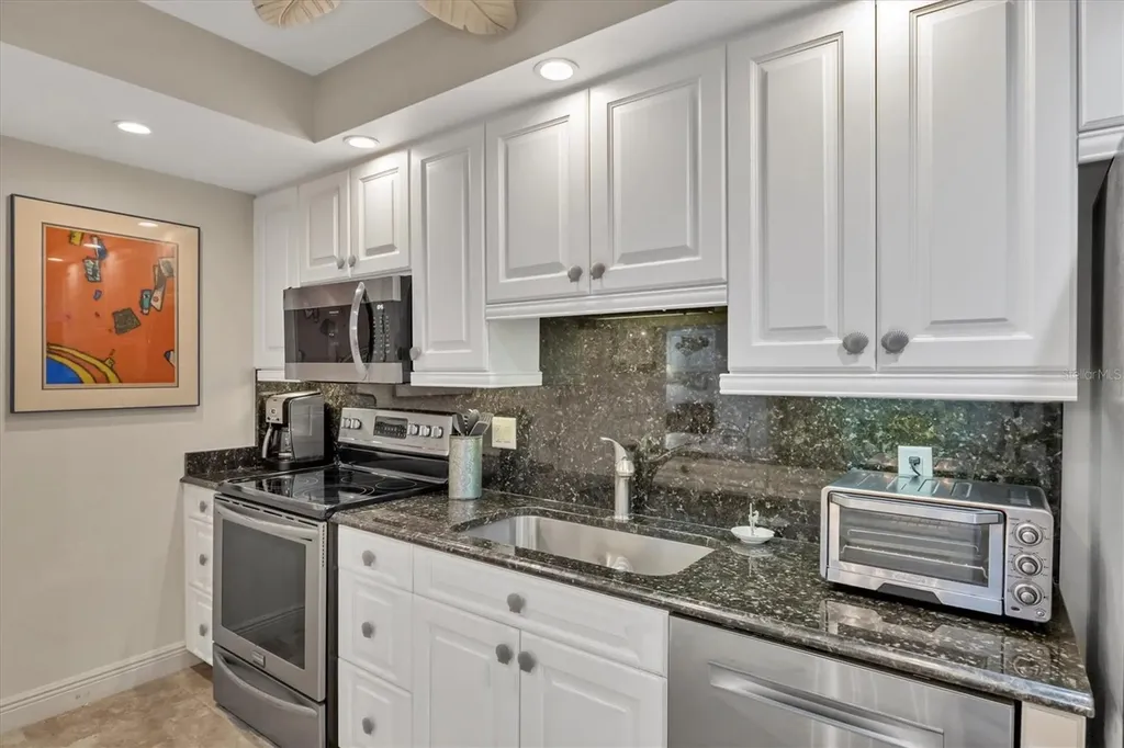 1212 Benjamin Franklin Drive Sarasota FL 34236