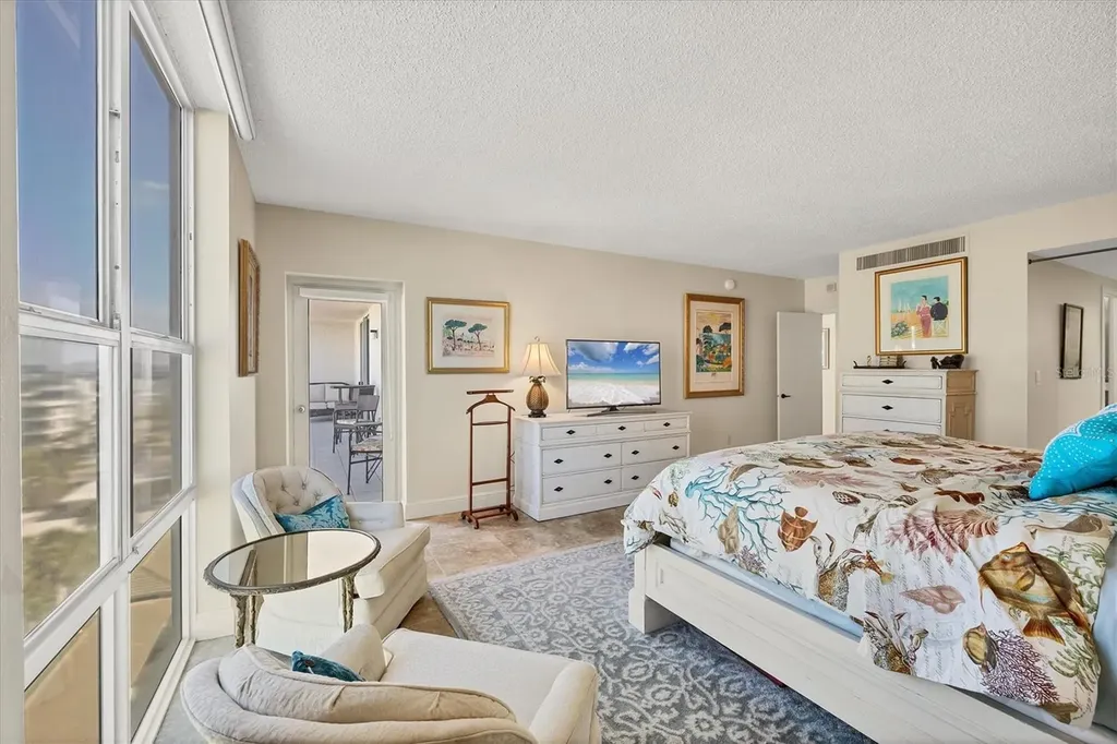 1212 Benjamin Franklin Drive Sarasota FL 34236