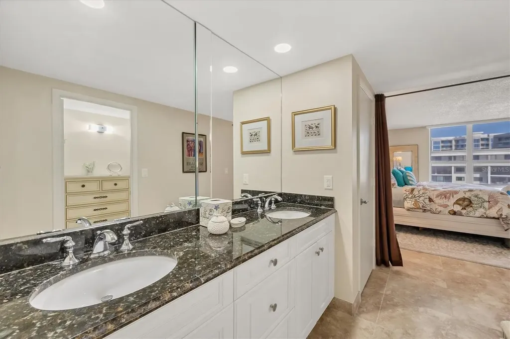 1212 Benjamin Franklin Drive Sarasota FL 34236