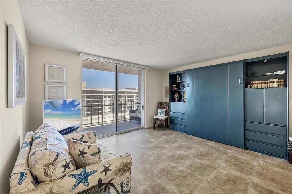 1212 Benjamin Franklin Drive Sarasota FL 34236