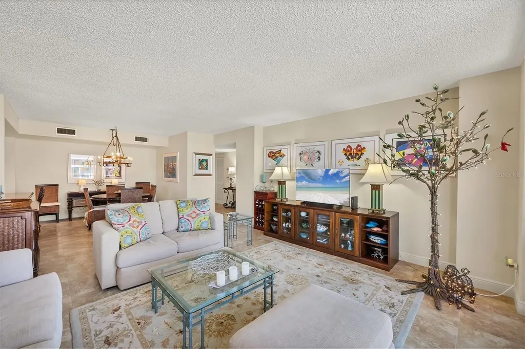 1212 Benjamin Franklin Drive Sarasota FL 34236