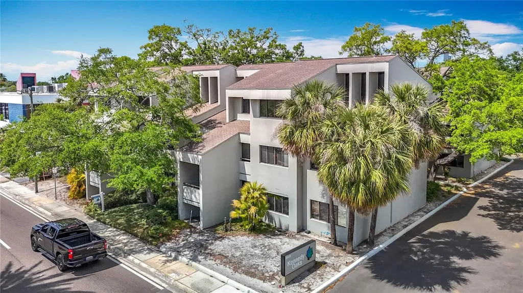 3333 W Kennedy Boulevard Tampa FL 33609