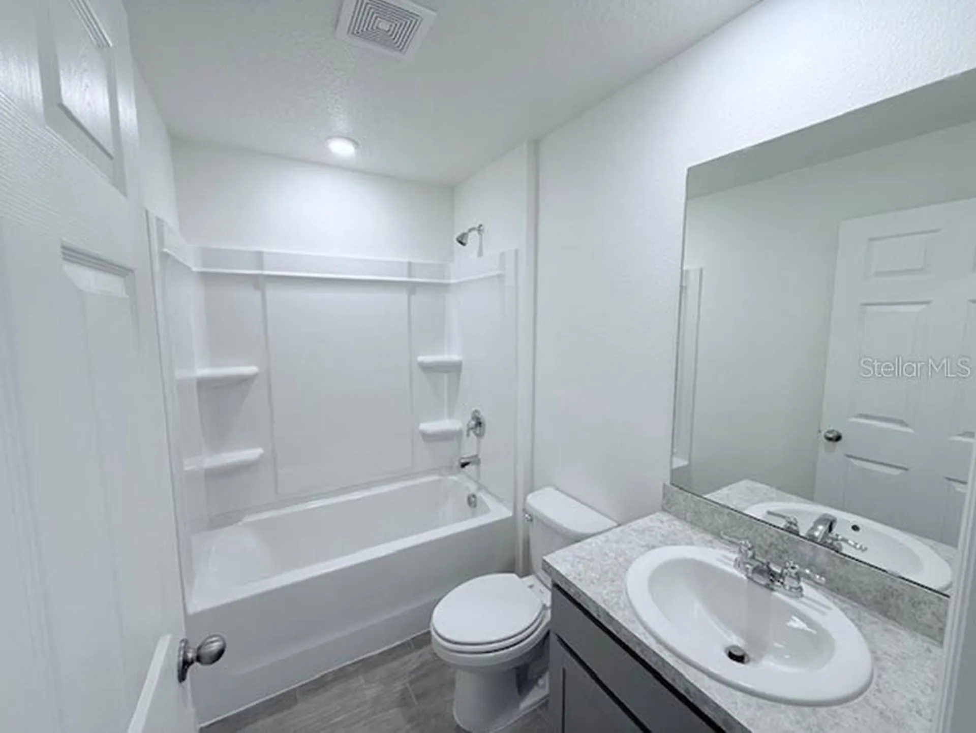 25 Round Thorn Drive Palm Coast FL 32164