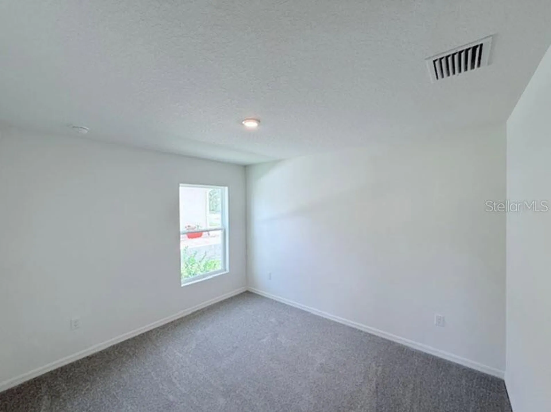 25 Round Thorn Drive Palm Coast FL 32164