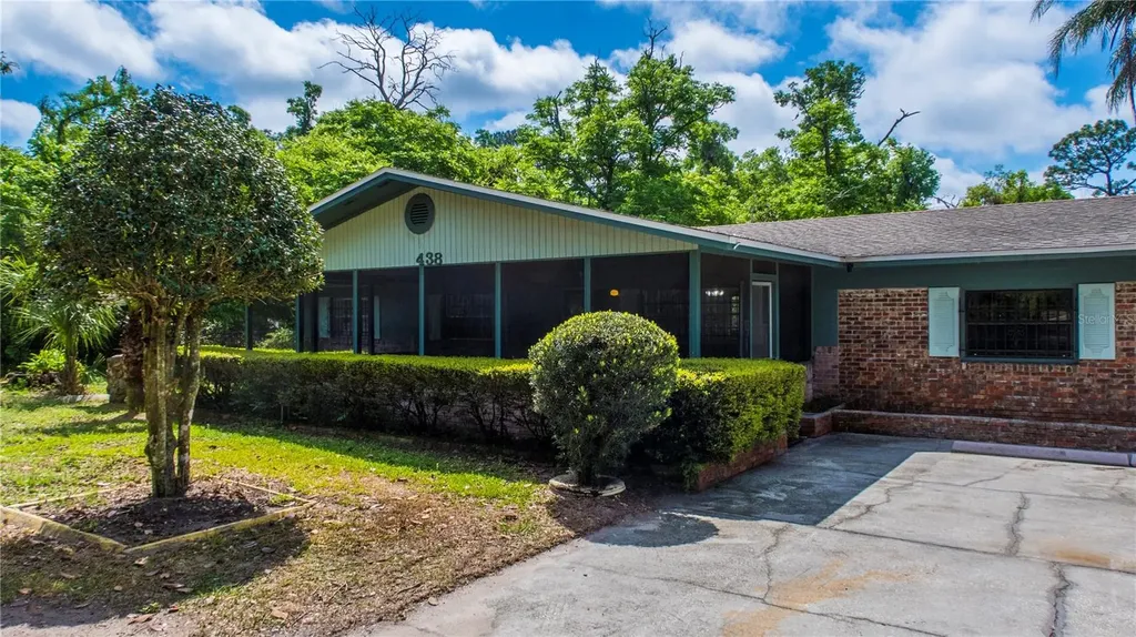 438 W Kelly Park Road Apopka FL 32712