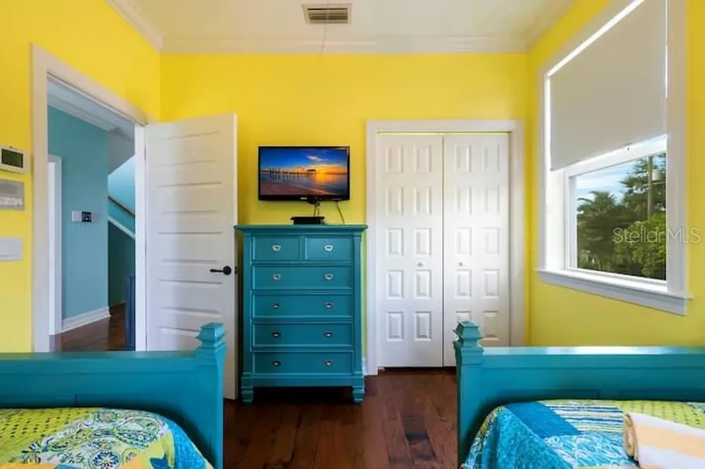 4808 Gulf Drive Holmes Beach FL 34217