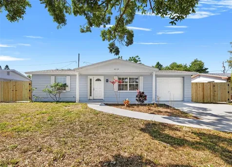 4220 Oakfield Avenue Holiday FL 34691