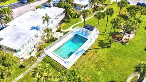 2755 NE 28th Avenue Lighthouse Point FL 33064