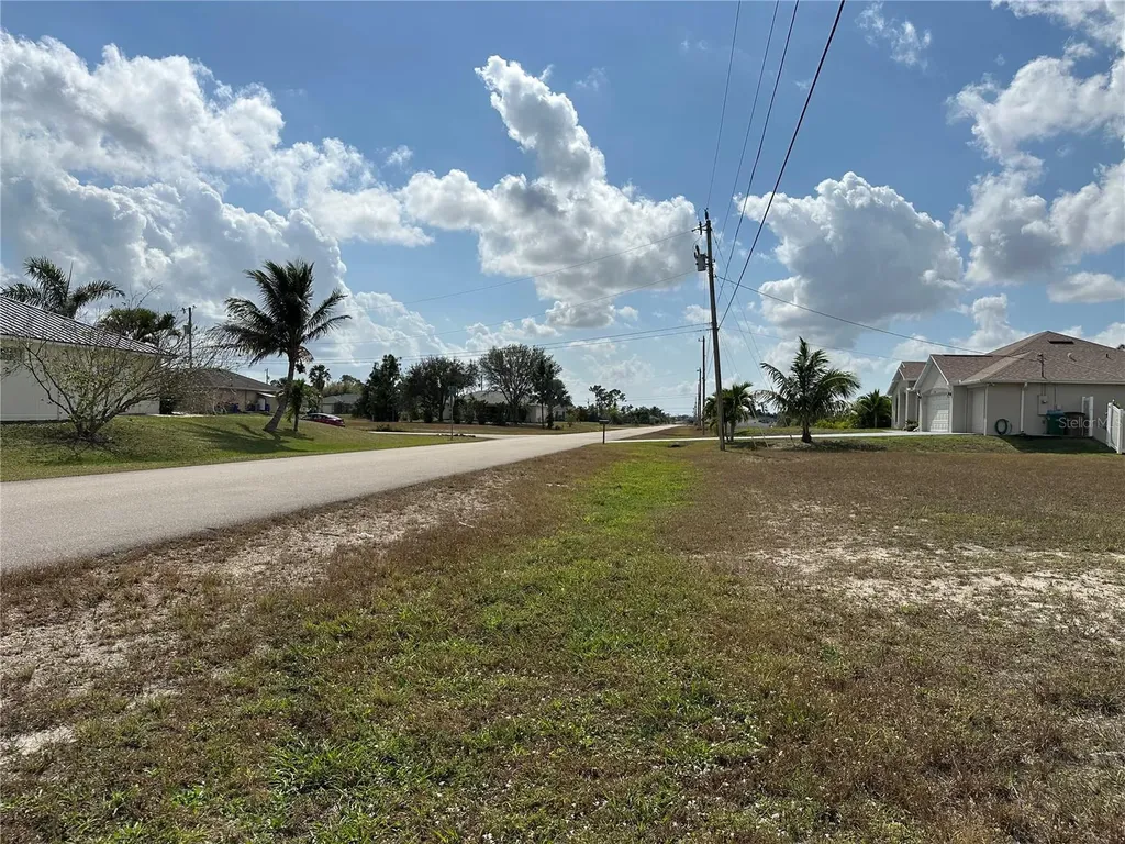 3538 NE 15th Avenue Cape Coral FL 33909