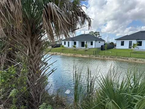 3538 NE 15th Avenue Cape Coral FL 33909