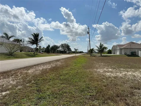 3538 NE 15th Avenue Cape Coral FL 33909