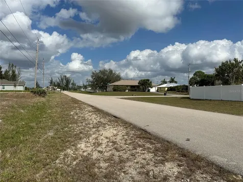 3538 NE 15th Avenue Cape Coral FL 33909