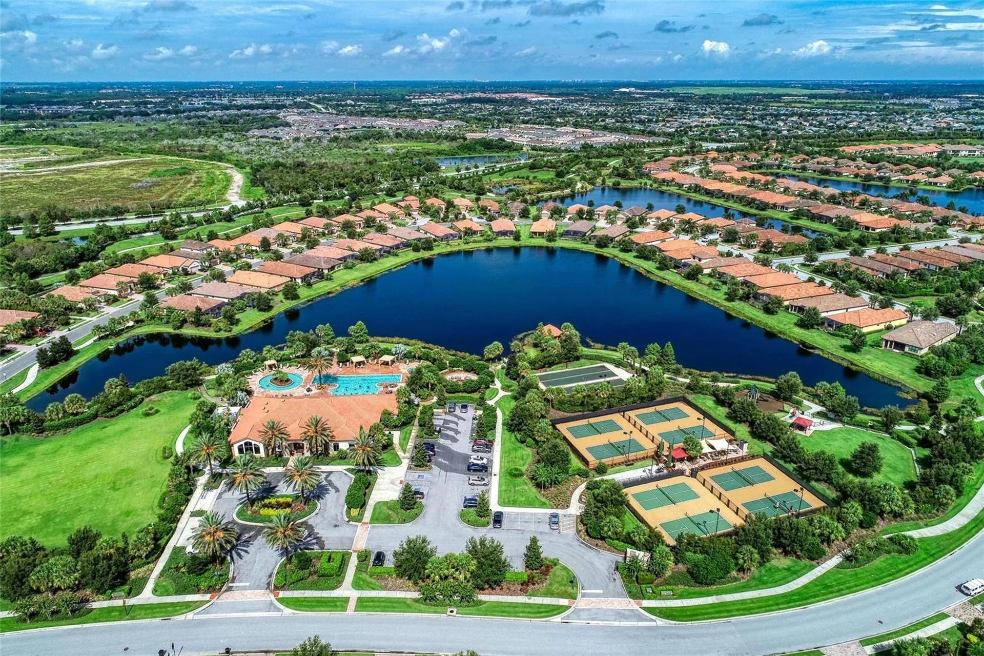 4908 Tivoli Run Bradenton FL 34211