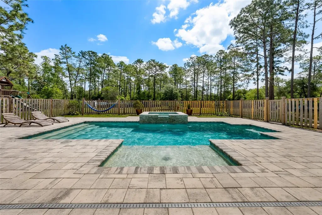 42368 W Cashew Court Eustis FL 32736