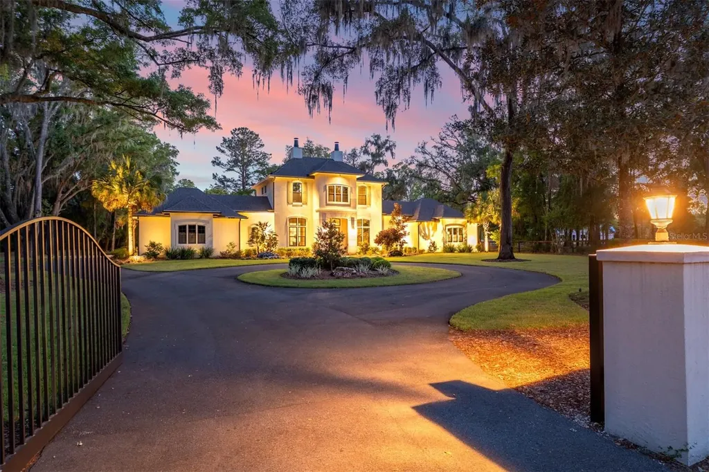 14819 NW 21st Avenue Newberry FL 32669