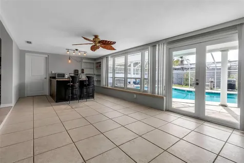 6422 Beechwood Avenue Sarasota FL 34231