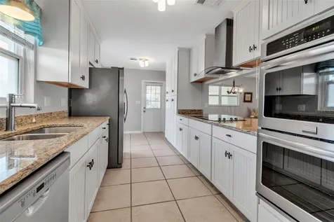 6422 Beechwood Avenue Sarasota FL 34231