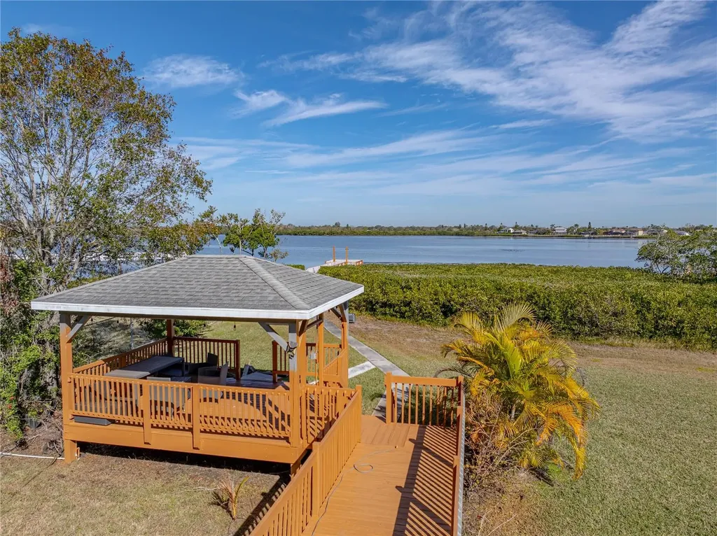 3484 Shore Drive Safety Harbor FL 34695