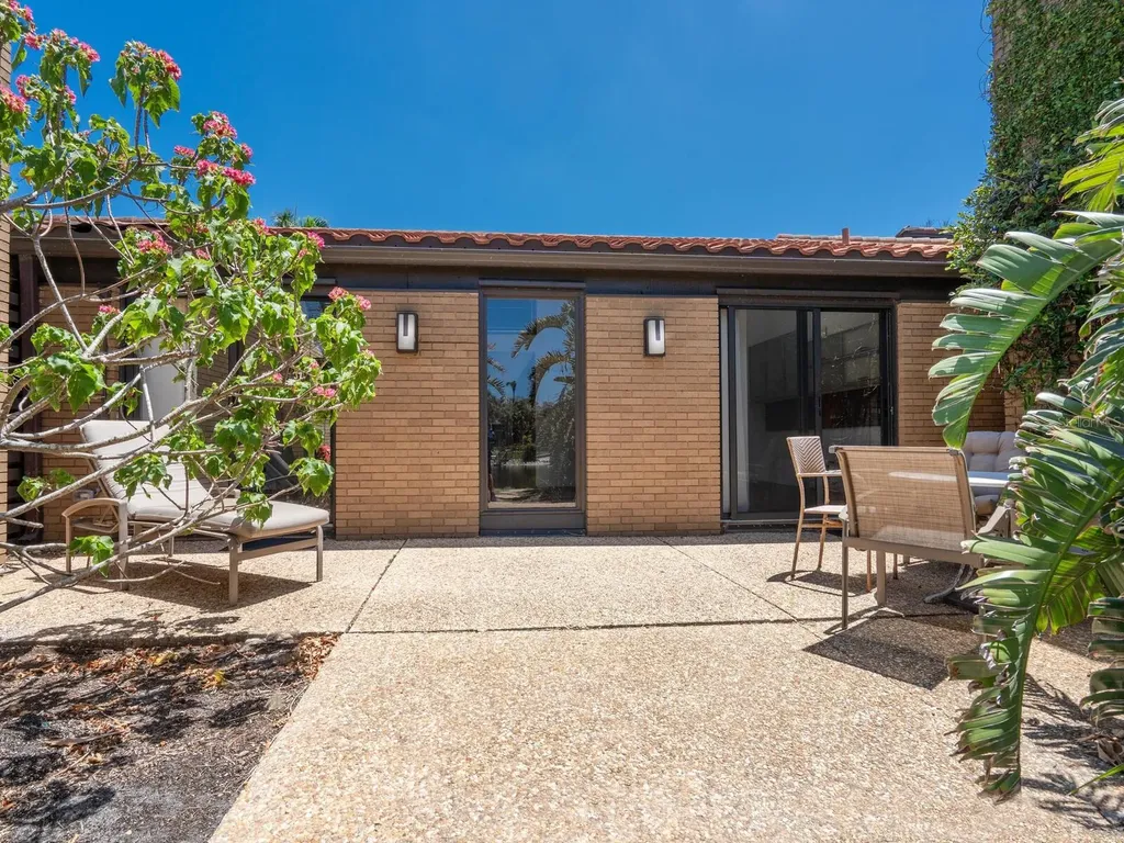 7 Sandy Cove Road Sarasota FL 34242