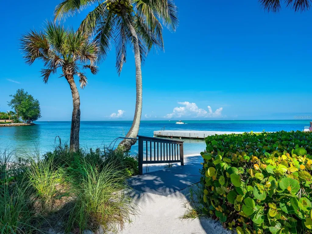 7 Sandy Cove Road Sarasota FL 34242