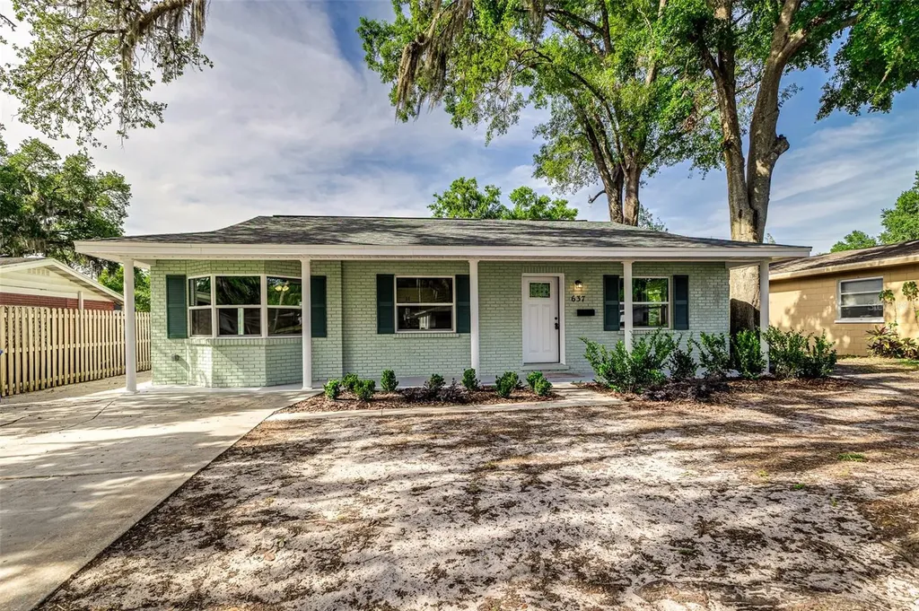 637 Carey Place Lakeland FL 33803